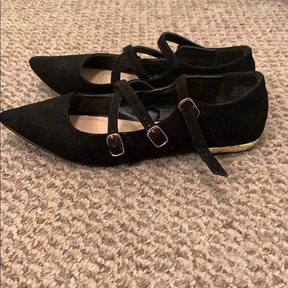 Black cross cross flats. - Picture 2 of 2
